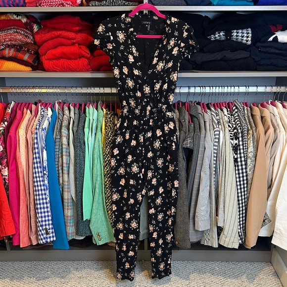 1.State black/pink short sleeve elastic waistband v neck 2 pocket jumpsuit XXS - Picture 1 of 3